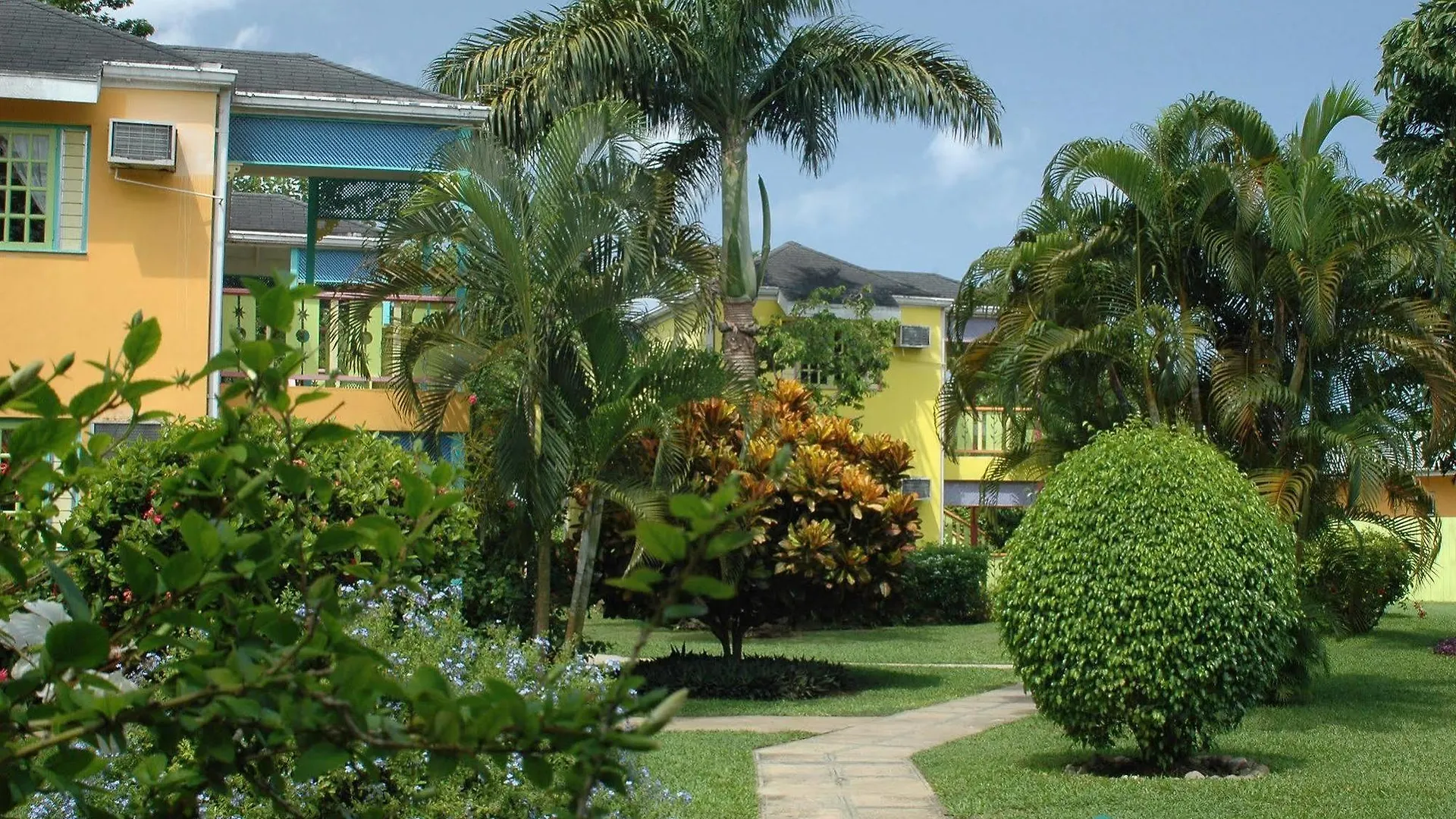 Grand Pineapple Beach Negril Jamaica
